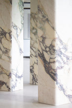 Load image into Gallery viewer, LEWIS small dining table