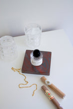 Load image into Gallery viewer, pedestal